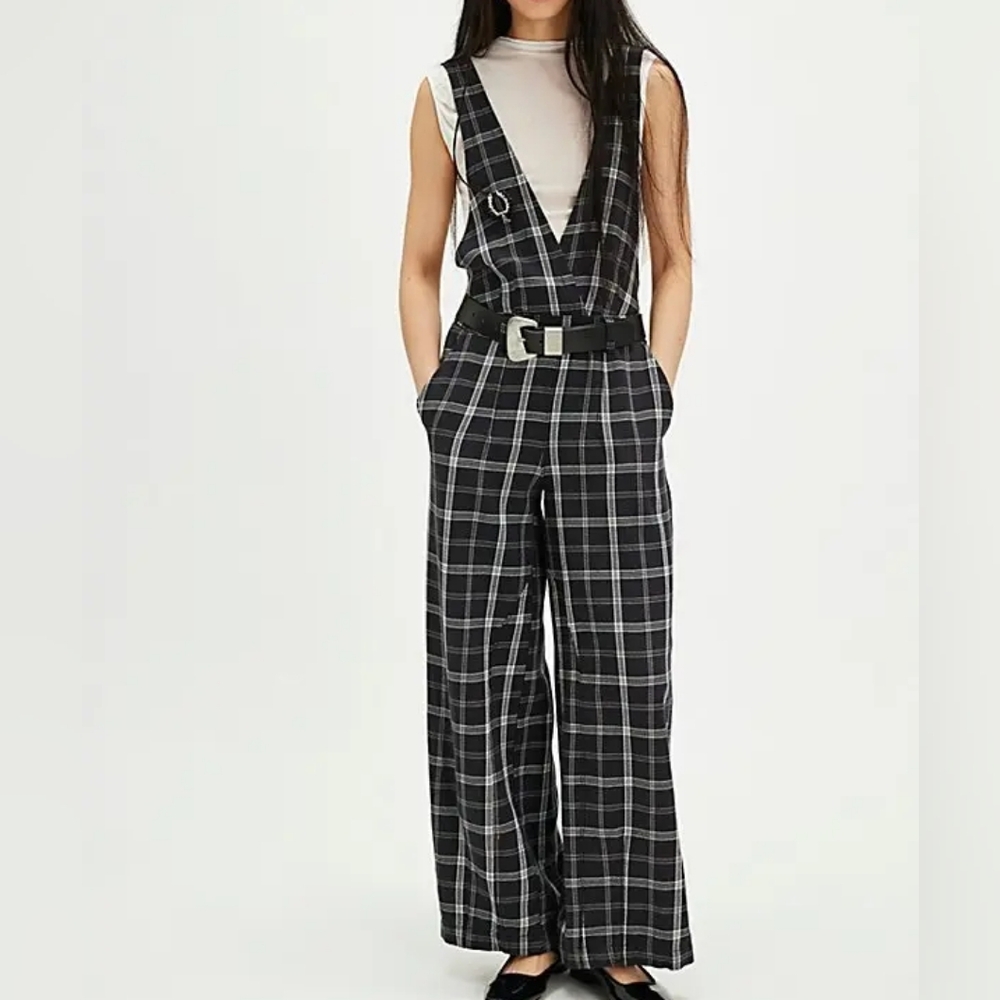 Free People mara menswear overalls Wide Barrel leg Size 0 Runs Big